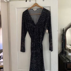 NWT H by Halston slinky wrap dress / black speckled pattern / size M
